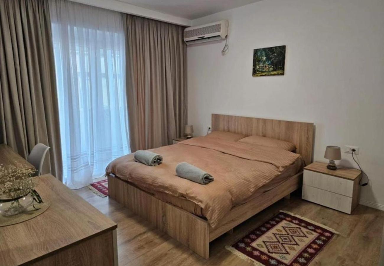 Kalpazo Myslym Shyri Tirana Apartment Екстериор снимка
