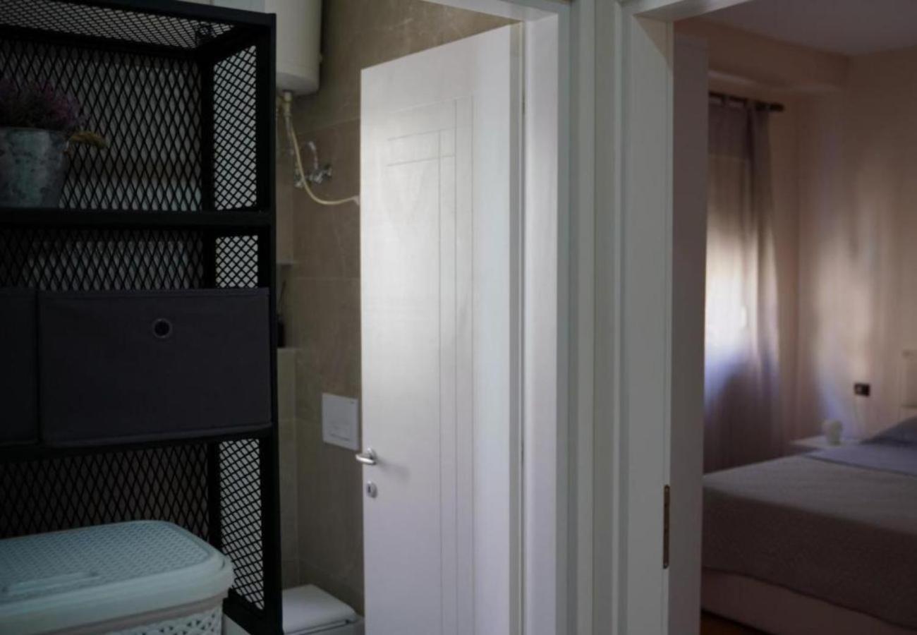 Kalpazo Myslym Shyri Tirana Apartment Екстериор снимка